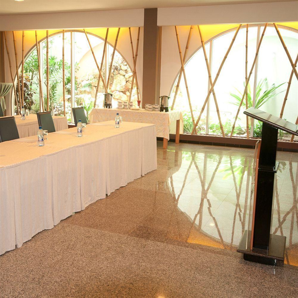 Queens Hotel Paramaribo Exterior photo